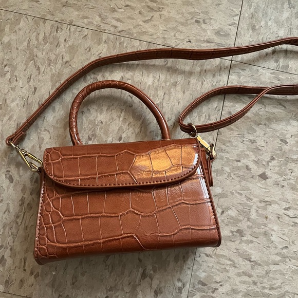 Forever 21 Handbags - Brown Croc Print Forever 21 Mini Purse